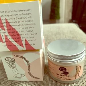 2 NIB meow meow tweet nontoxic deodorants